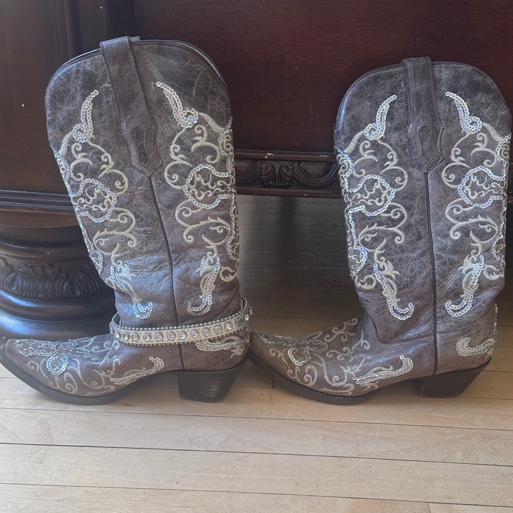 Brown Embroidered Cowboy Boots